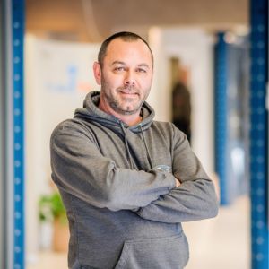 Frédéric Bavay -Accueil chez Tivolux Pro, fournisseur de châssis PVC et alu