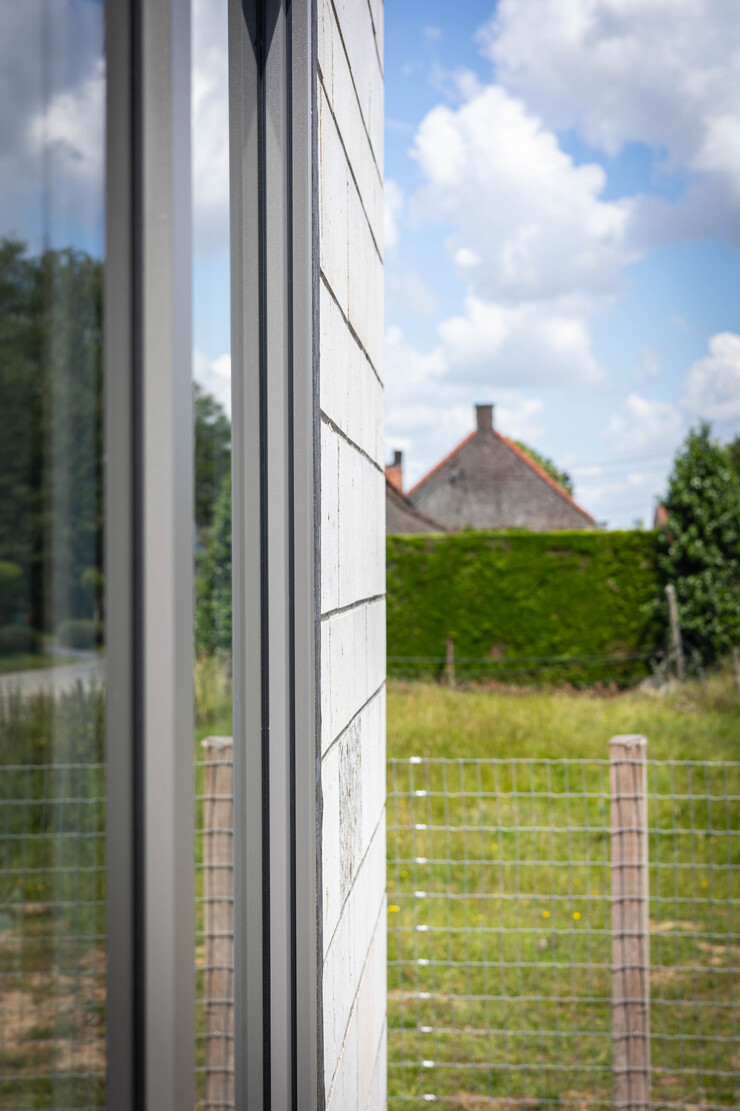 Tivolux châssis PVC Kommerling Wattines 709 mat